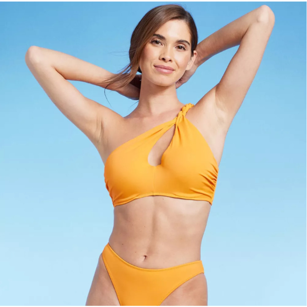 Shade & Shore Women's Lightly Lined Twisted One Shoulder Keyhole Bikini Top